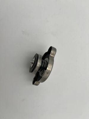 OE NO. 253301R000 ハインダイ用のASSY ラジエーターエンジンパーツ 25330-3K000 25330-38001 25330-33001