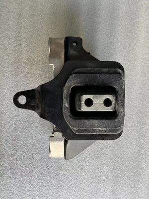 HYUNDAI SONATA LF OE NO. 21830-C1070 21830 C1070用のエンジンマウント